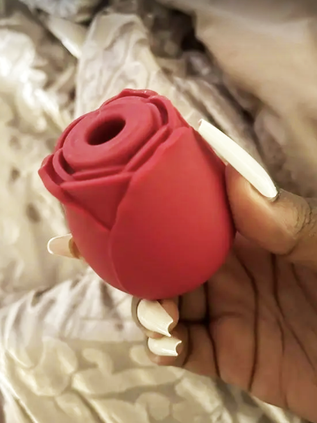 7-Funtion Silicone Clitoral Rose Vibrator with Vibrating Tongue